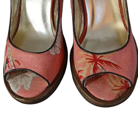 Poetic License Tropical Cone Heel Peep Toe Pumps Women's size 8 Heels - Picture 5 of 13